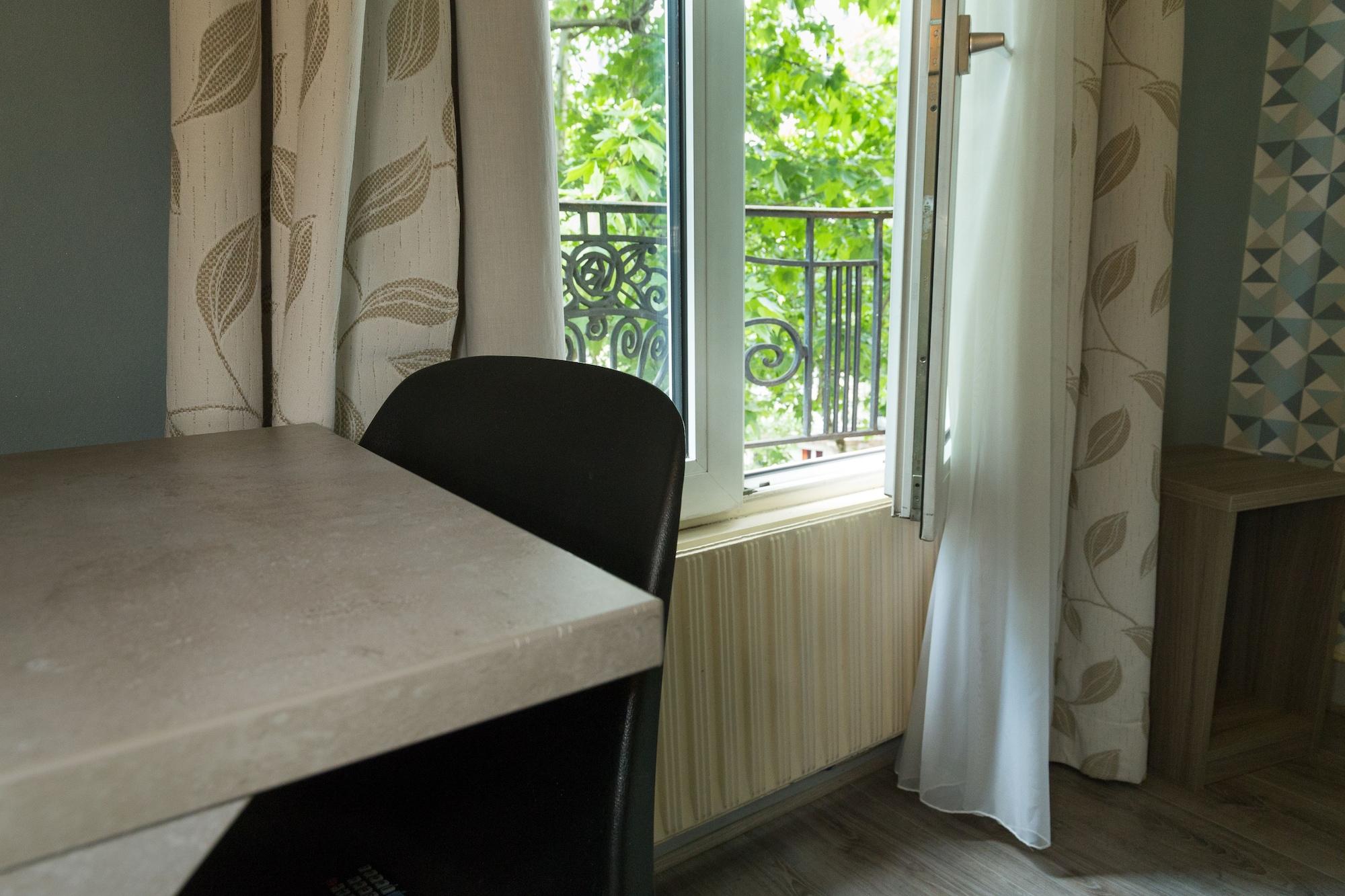 Panam Hotel Paris Gambetta- Place Gambetta-Mairie Du 20 Emme Eksteriør billede