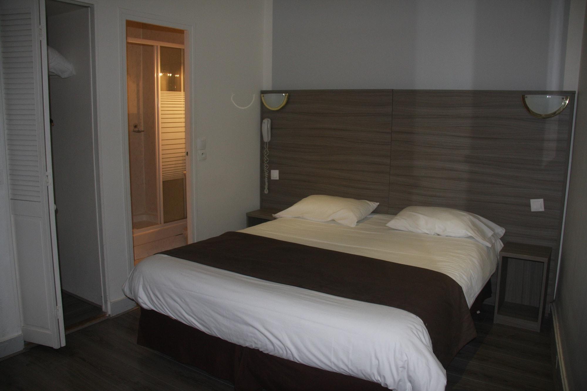 Panam Hotel Paris Gambetta- Place Gambetta-Mairie Du 20 Emme Eksteriør billede