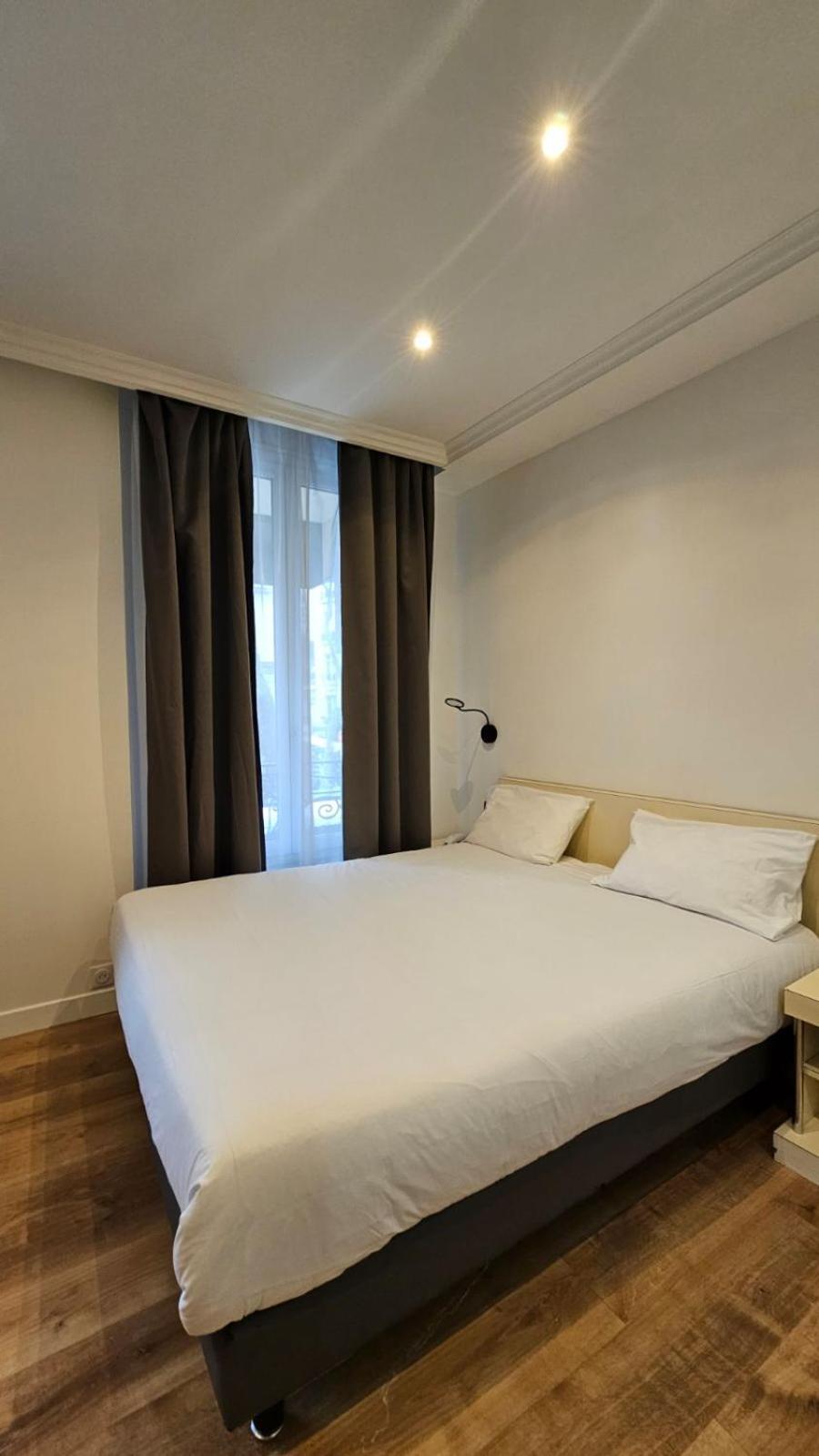 Panam Hotel Paris Gambetta- Place Gambetta-Mairie Du 20 Emme Eksteriør billede