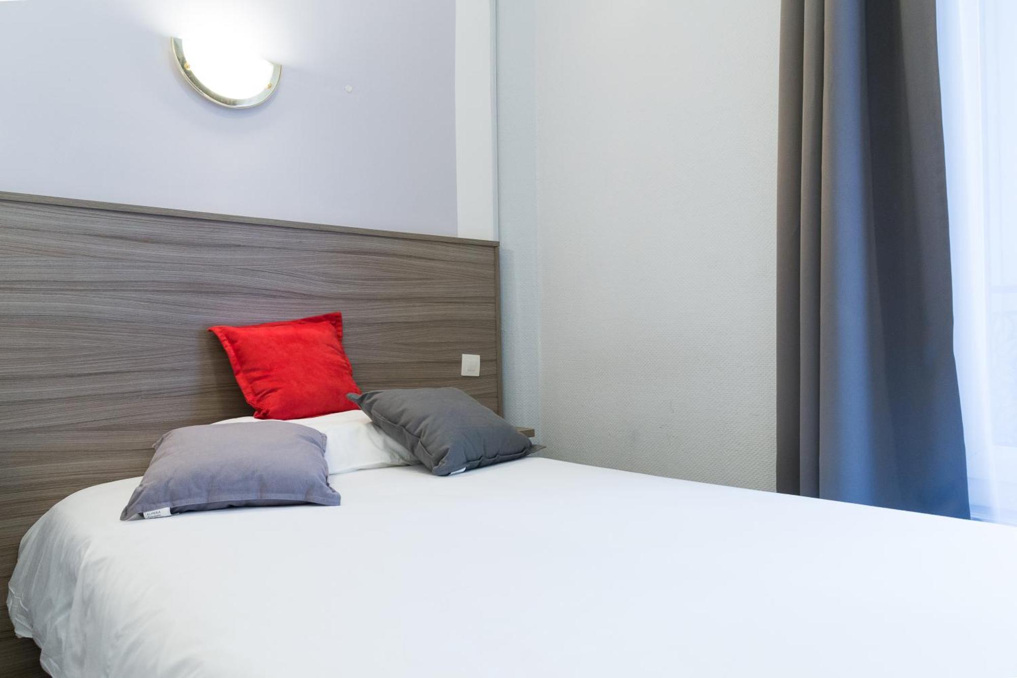 Panam Hotel Paris Gambetta- Place Gambetta-Mairie Du 20 Emme Eksteriør billede