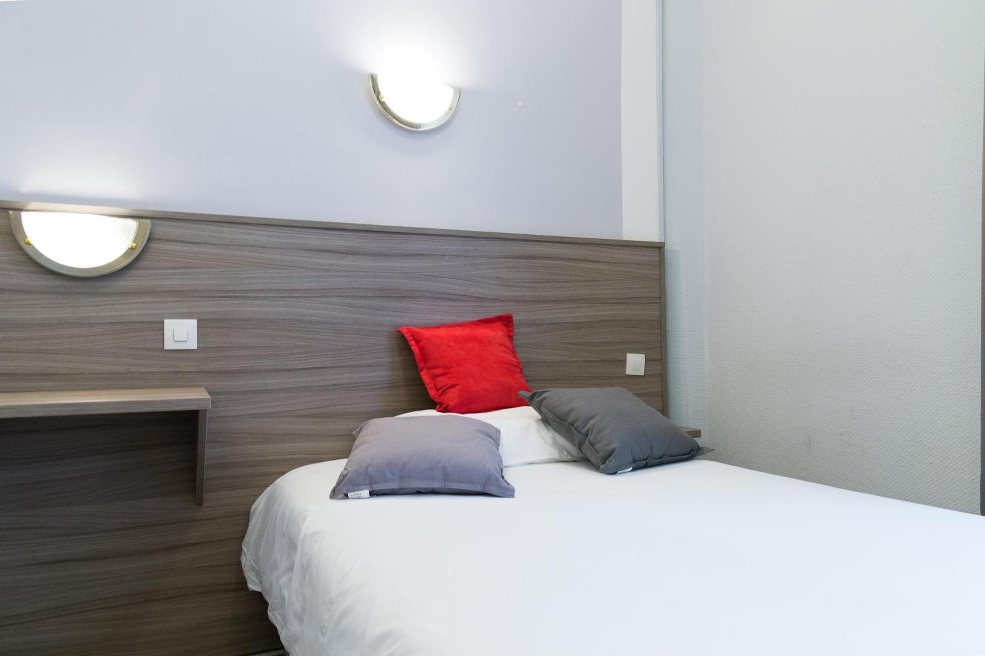 Panam Hotel Paris Gambetta- Place Gambetta-Mairie Du 20 Emme Eksteriør billede
