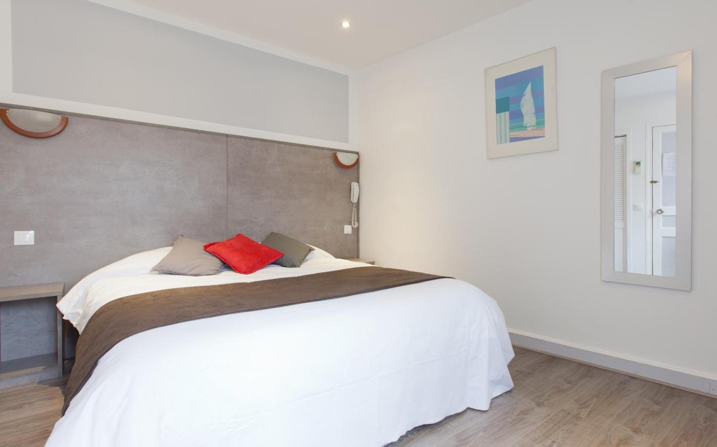 Panam Hotel Paris Gambetta- Place Gambetta-Mairie Du 20 Emme Eksteriør billede