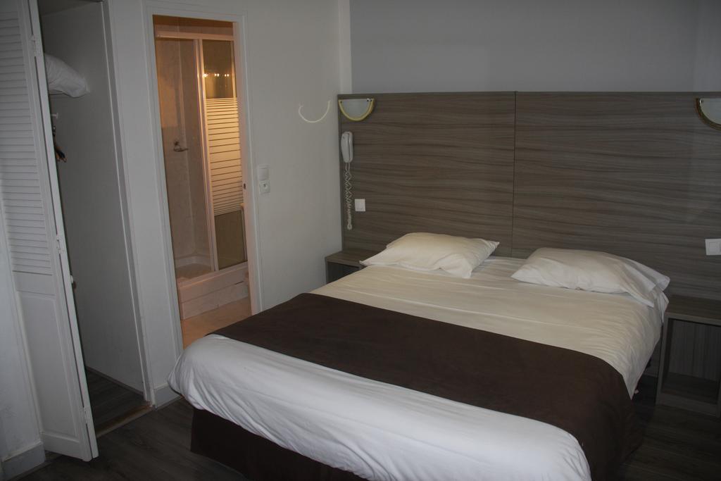 Panam Hotel Paris Gambetta- Place Gambetta-Mairie Du 20 Emme Eksteriør billede